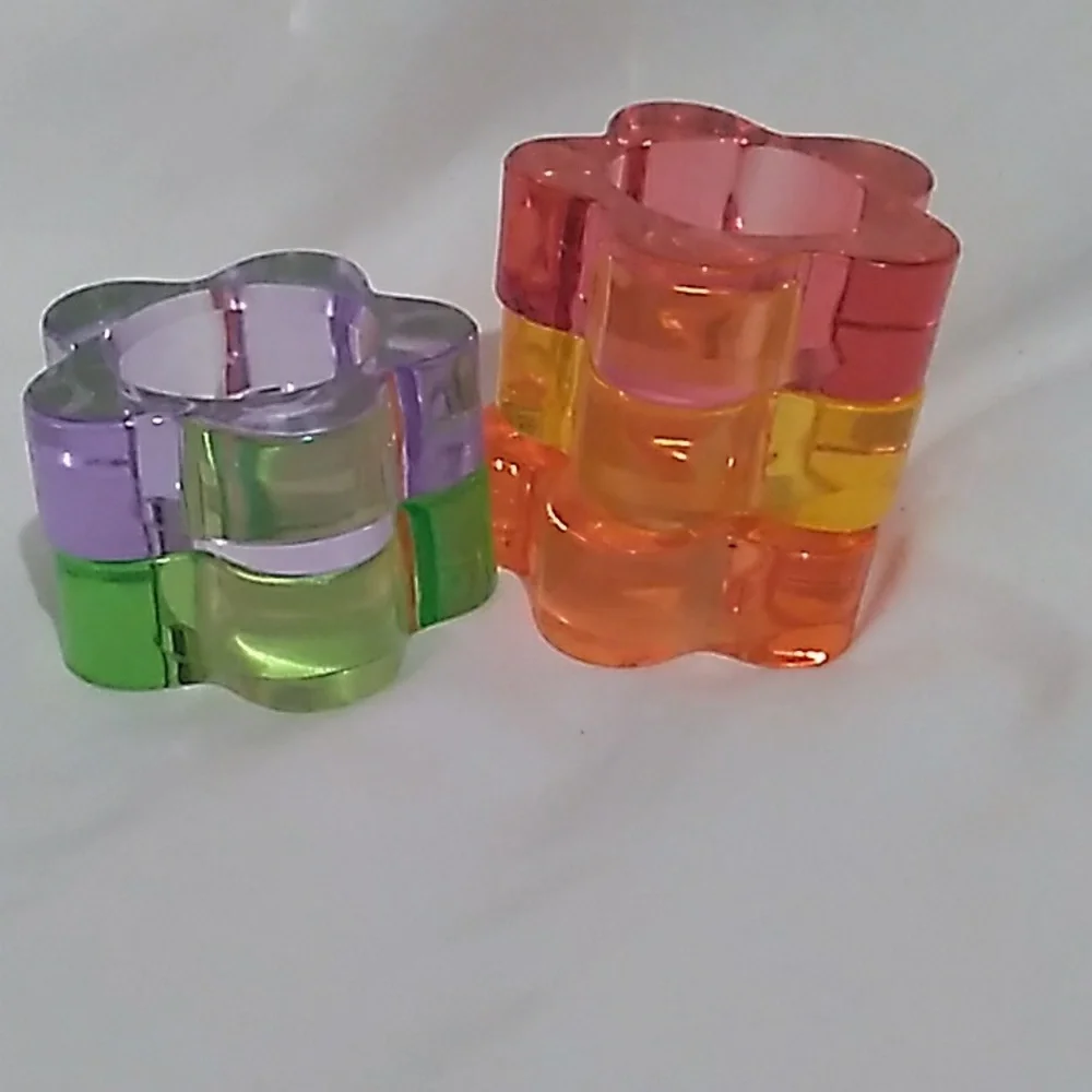 Crate & Barrel Lucete Multi Color Daisy Napkin Rings Set Of 5 (B5)
